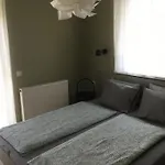 Apartmanhaz アパート