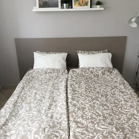 Apartmanhaz Apartamento Balatonlelle