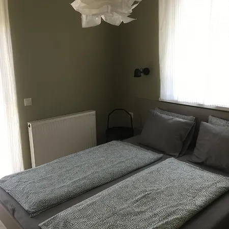 Apartmanhaz דירה